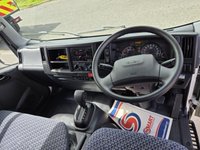 USED 2022 22 ISUZU GRAFTER N35.125 AUTO CURTAIN SIDER BOX VAN WITH TAIL LIFT ULEZ FREE ZONE 