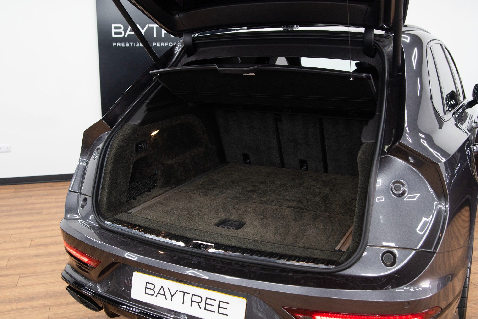 USED 2022 14 BENTLEY BENTAYGA 4.0 V8 SUV  