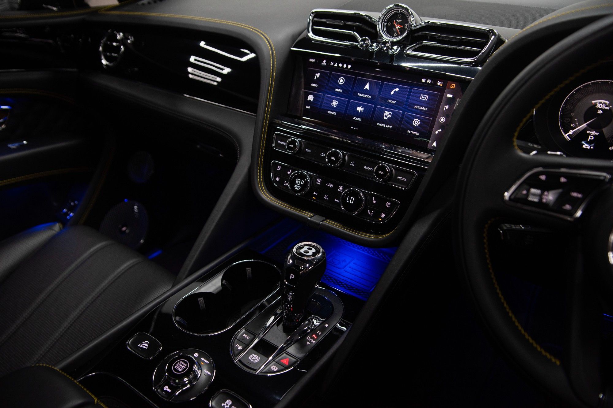USED 2022 14 BENTLEY BENTAYGA 4.0 V8 SUV  