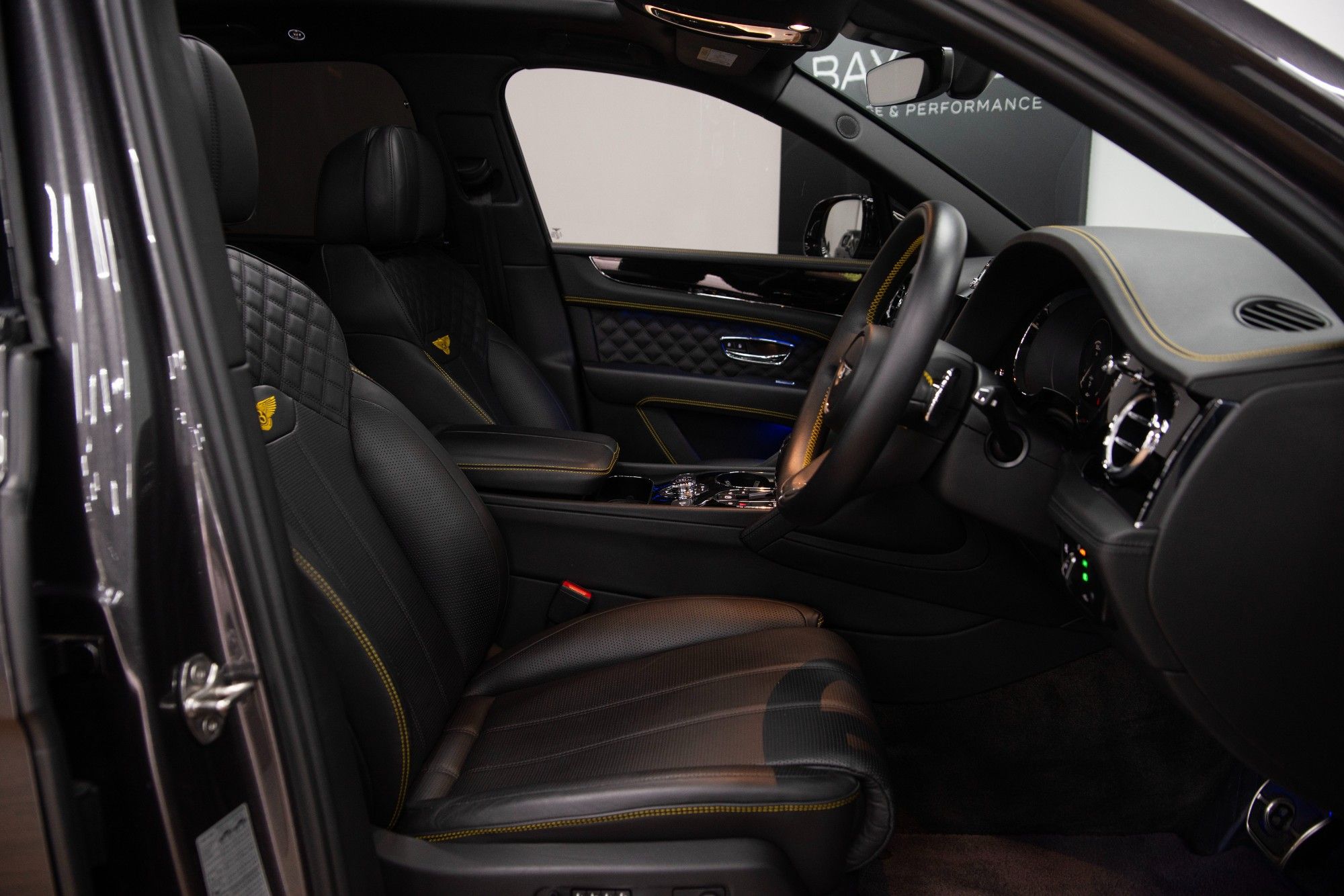 USED 2022 14 BENTLEY BENTAYGA 4.0 V8 SUV  