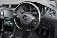 USED 2016 66 VOLKSWAGEN TIGUAN 2.0TDi TECH SE NAV 5 DOOR 4-MOTION 6-SPEED 148 NHP (EURO 6) Full VW Service History - 9 Records