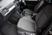 USED 2016 66 VOLKSWAGEN TIGUAN 2.0TDi TECH SE NAV 5 DOOR 4-MOTION 6-SPEED 148 NHP (EURO 6) Full VW Service History - 9 Records