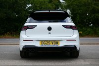 USED 2025 25 VOLKSWAGEN GOLF 2.0 TSI R Black Edition Hatchback 5dr Petrol DSG 4Motion Euro 6 (s/s) (333 ps) PURE WHITE PAINTWORK + WINTER PACK + ACC + REVERSE CAMERA