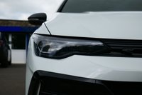 USED 2025 25 VOLKSWAGEN GOLF 2.0 TSI R Black Edition Hatchback 5dr Petrol DSG 4Motion Euro 6 (s/s) (333 ps) PURE WHITE PAINTWORK + WINTER PACK + ACC + REVERSE CAMERA