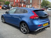 USED 2017 67 VOLVO V40 1.5 T2 R-Design Pro Hatchback 5dr Petrol Auto Euro 6 (s/s) (122 ps) &pound;9000 VOLVO OPTIONAL UPGRAES -- LEATHER -- SAT NAV -- CAMERA -- SUNROOF -- HEATED SEATS