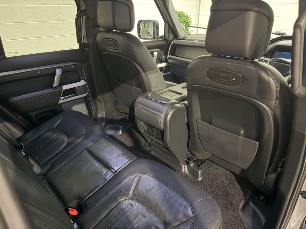 USED 2021 21 LAND ROVER DEFENDER 110 3.0 D250 MHEV X-Dynamic SE SUV 5dr Diesel Auto 4WD Euro 6 (s/s) (250 ps) 