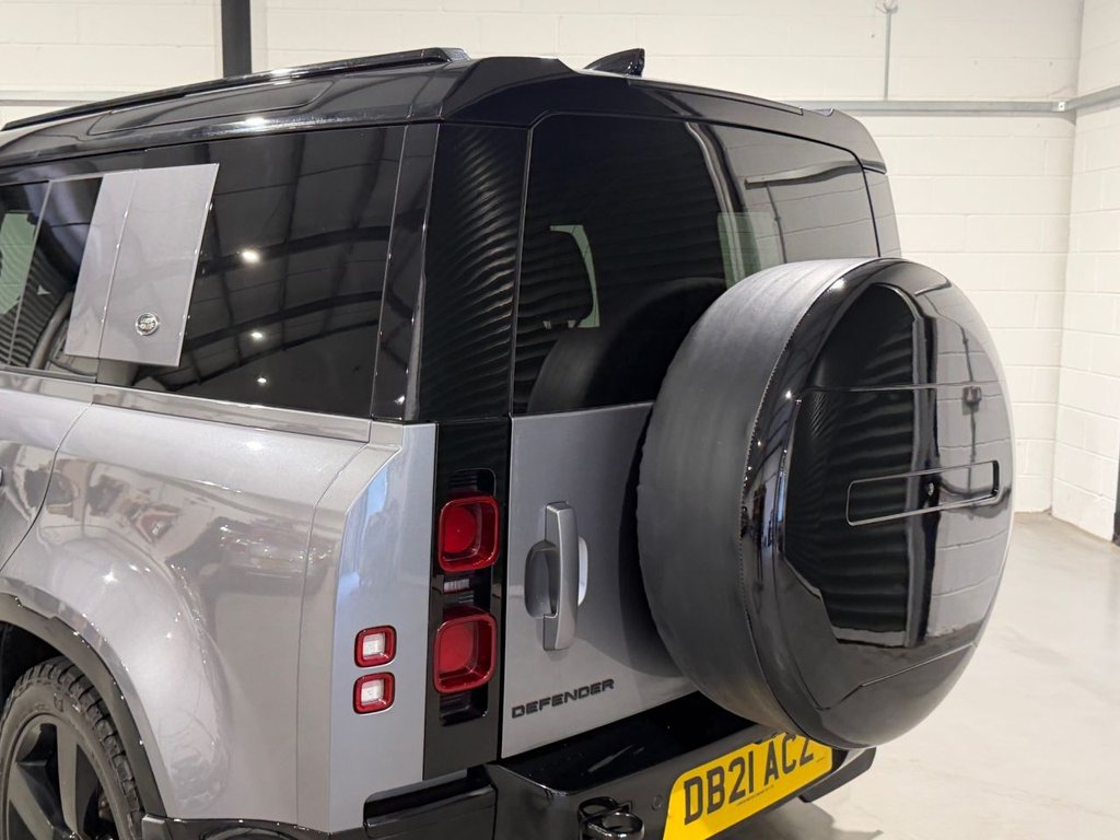 USED 2021 21 LAND ROVER DEFENDER 110 3.0 D250 MHEV X-Dynamic SE SUV 5dr Diesel Auto 4WD Euro 6 (s/s) (250 ps) 