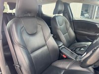USED 2013 63 VOLVO V40 2.0 D3 SE Hatchback 5dr Diesel Geartronic Euro 5 (s/s) (150 ps) AUTO -- FULL SERVICE HISTORY -- HEATED LEATHER -- CRUISE