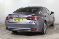 USED 2020 70 LEXUS ES 2.5 300h E-CVT Euro 6 (s/s) 4dr Sunroof, Reverse Camera,