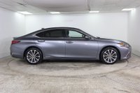USED 2020 70 LEXUS ES 2.5 300h E-CVT Euro 6 (s/s) 4dr Sunroof, Reverse Camera,