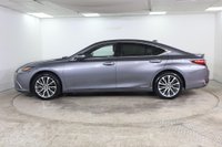 USED 2020 70 LEXUS ES 2.5 300h E-CVT Euro 6 (s/s) 4dr Sunroof, Reverse Camera,