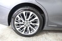 USED 2020 70 LEXUS ES 2.5 300h E-CVT Euro 6 (s/s) 4dr Sunroof, Reverse Camera,