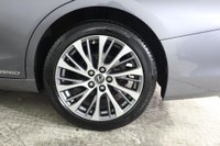 USED 2020 70 LEXUS ES 2.5 300h E-CVT Euro 6 (s/s) 4dr Sunroof, Reverse Camera,