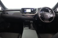 USED 2020 70 LEXUS ES 2.5 300h E-CVT Euro 6 (s/s) 4dr Sunroof, Reverse Camera,