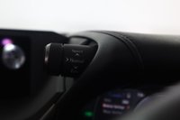 USED 2020 70 LEXUS ES 2.5 300h E-CVT Euro 6 (s/s) 4dr Sunroof, Reverse Camera,