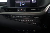 USED 2020 70 LEXUS ES 2.5 300h E-CVT Euro 6 (s/s) 4dr Sunroof, Reverse Camera,