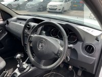 USED 2016 66 DACIA DUSTER 1.5 dCi Laureate SUV 5dr Diesel Manual Euro 6 (s/s) (110 ps) 9 STAMPS