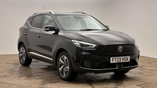 View our MG MG ZS 72.6kWh Trophy Connect Long Range SUV 5dr Electric Auto (156 ps)