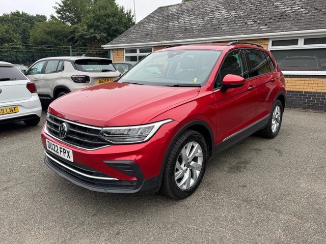 View our Volkswagen Tiguan 1.5 TSI Life SUV 5dr Petrol Manual Euro 6 (s/s) (150 ps)