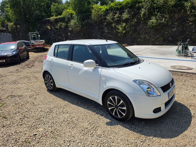 View our SUZUKI SWIFT