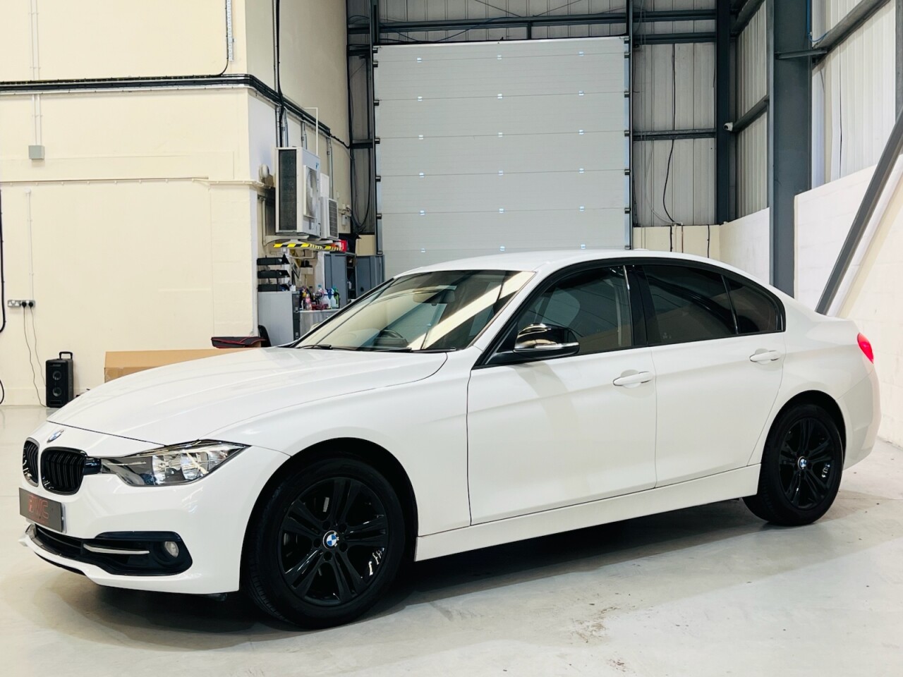 2015 BMW 3 Series thumbnail 9