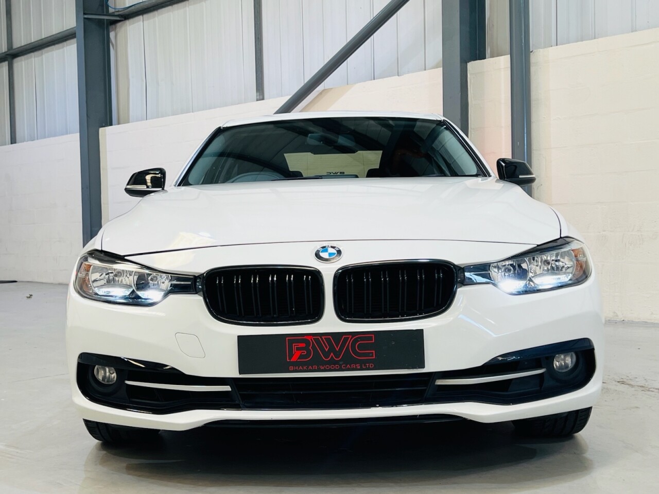 2015 BMW 3 Series thumbnail 13