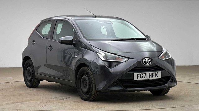 View our Toyota Aygo 1.0 VVT-i x-play Hatchback 5dr Petrol Manual Euro 6 (s/s) (71 ps)