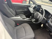USED 2019 L TOYOTA C-HR 1.8 VVT-h Dynamic SUV 5dr Petrol Hybrid CVT Euro 6 (s/s) (122 ps) 