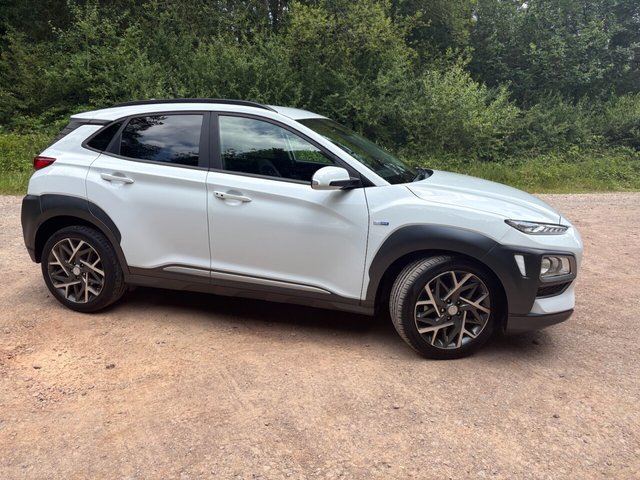 View our Hyundai Kona 1.6 h-GDi Premium SUV 5dr Petrol Hybrid DCT Euro 6 (s/s) (141 ps)