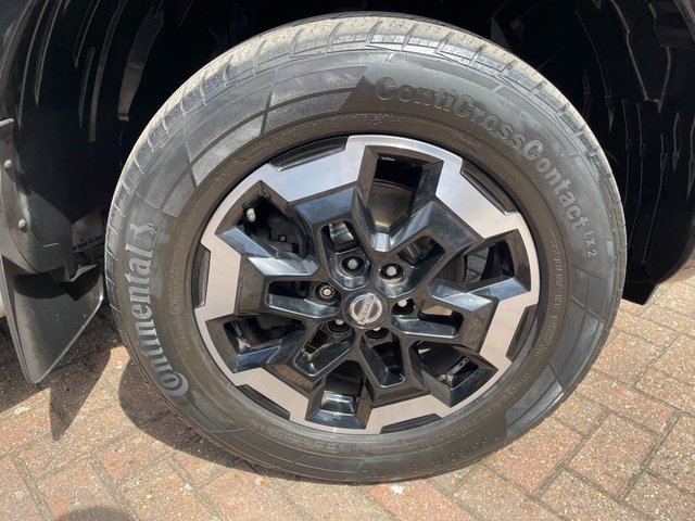 View our NISSAN NAVARA
