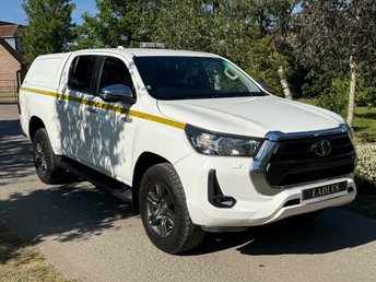 2022 TOYOTA HILUX