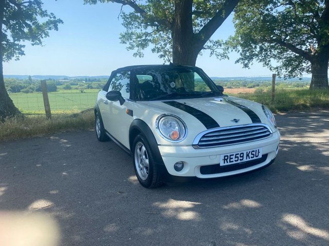 View our MINI CONVERTIBLE
