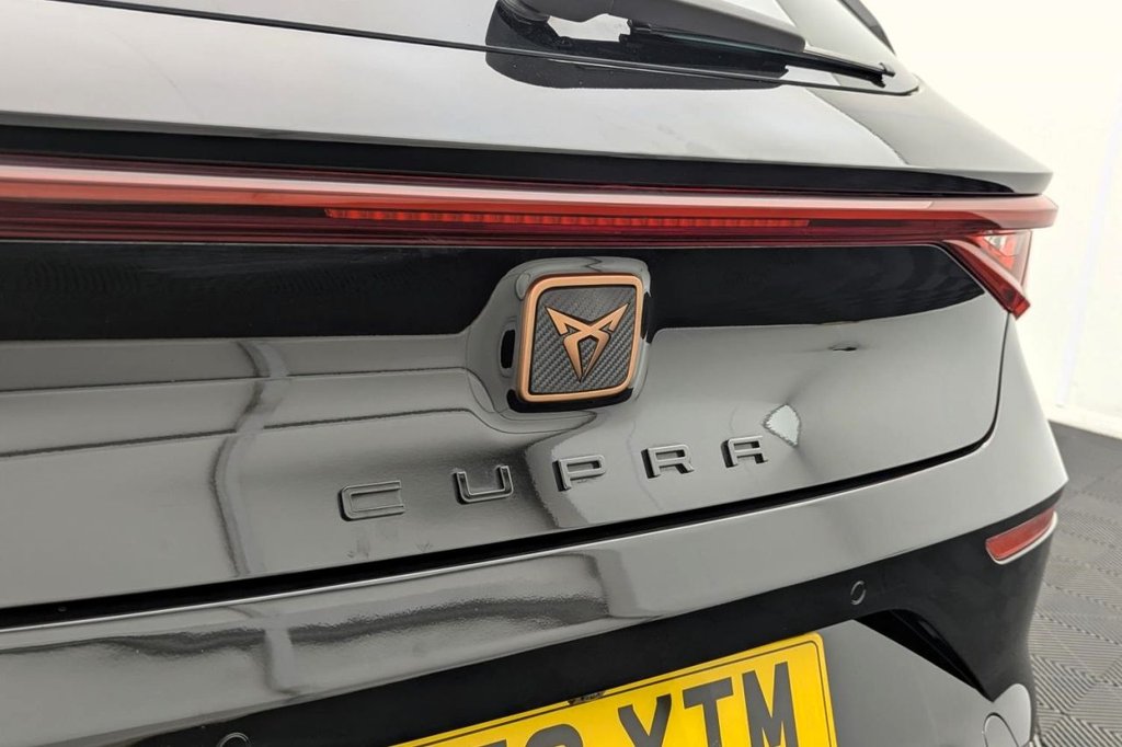 USED 2023 73 CUPRA LEON 1.4 eHybrid 12.8kWh VZ2 Hatchback 5dr Petrol Plug-in Hybrid DSG Euro 6 (s/s) (245 ps) Car Play, Keyless, Rear Camera