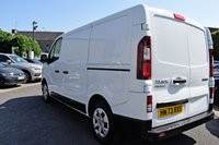USED 2023 73 RENAULT TRAFIC 2.0 dCi Blue SL30 Advance Panel Van 5dr Diesel Manual L1 H1 Euro 6 (s/s) (130 ps) ONE OWNER  .  APPLE CARPLAY  .  PARKING SENSORS