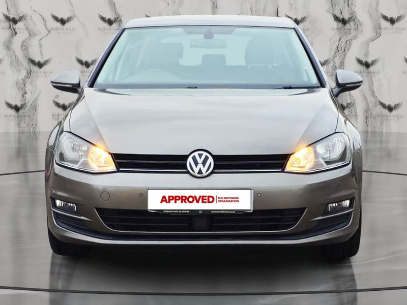 2015 Volkswagen Golf in grey — photo 3 of 29