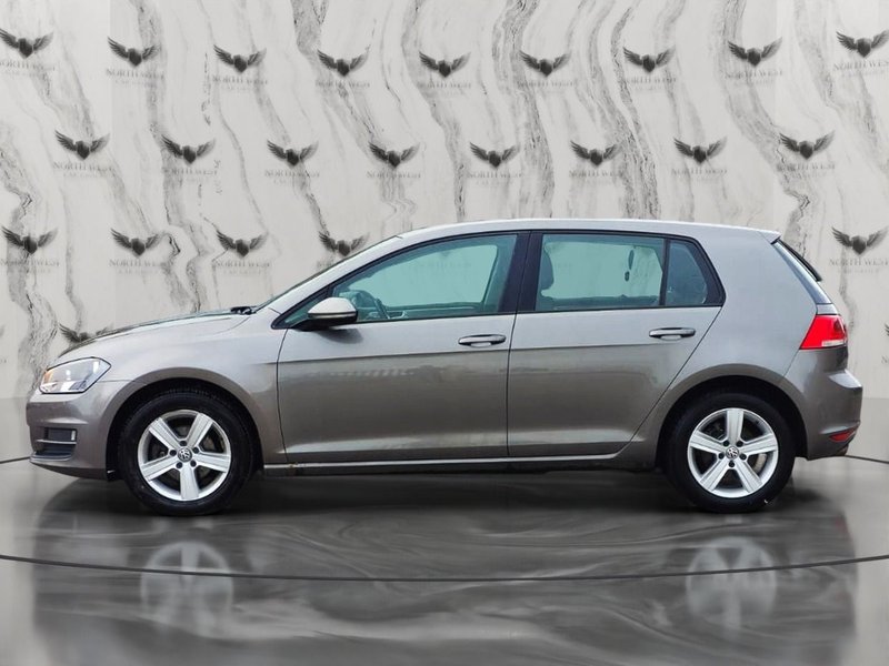2015 Volkswagen Golf in grey — photo 9 of 29
