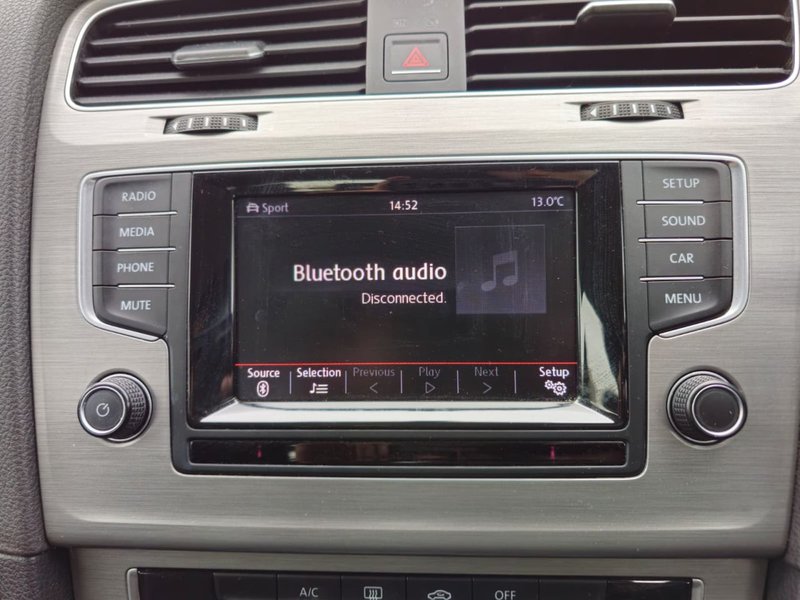2015 Volkswagen Golf in grey — photo 20 of 29