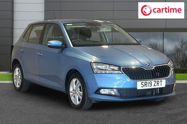 View our Skoda Fabia 1.0 SE Hatchback 5dr Petrol Manual Euro 6 (s/s) (75 ps) Acoustic Parking Sensors  - Rear, Smartlink Plus, Touchscreen, 15In Alloys, Electrically Adjustable Door Mirrors