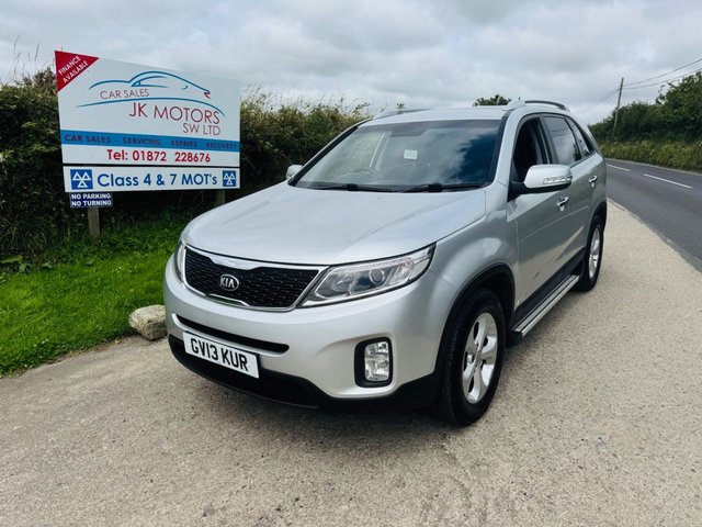 View our KIA SORENTO