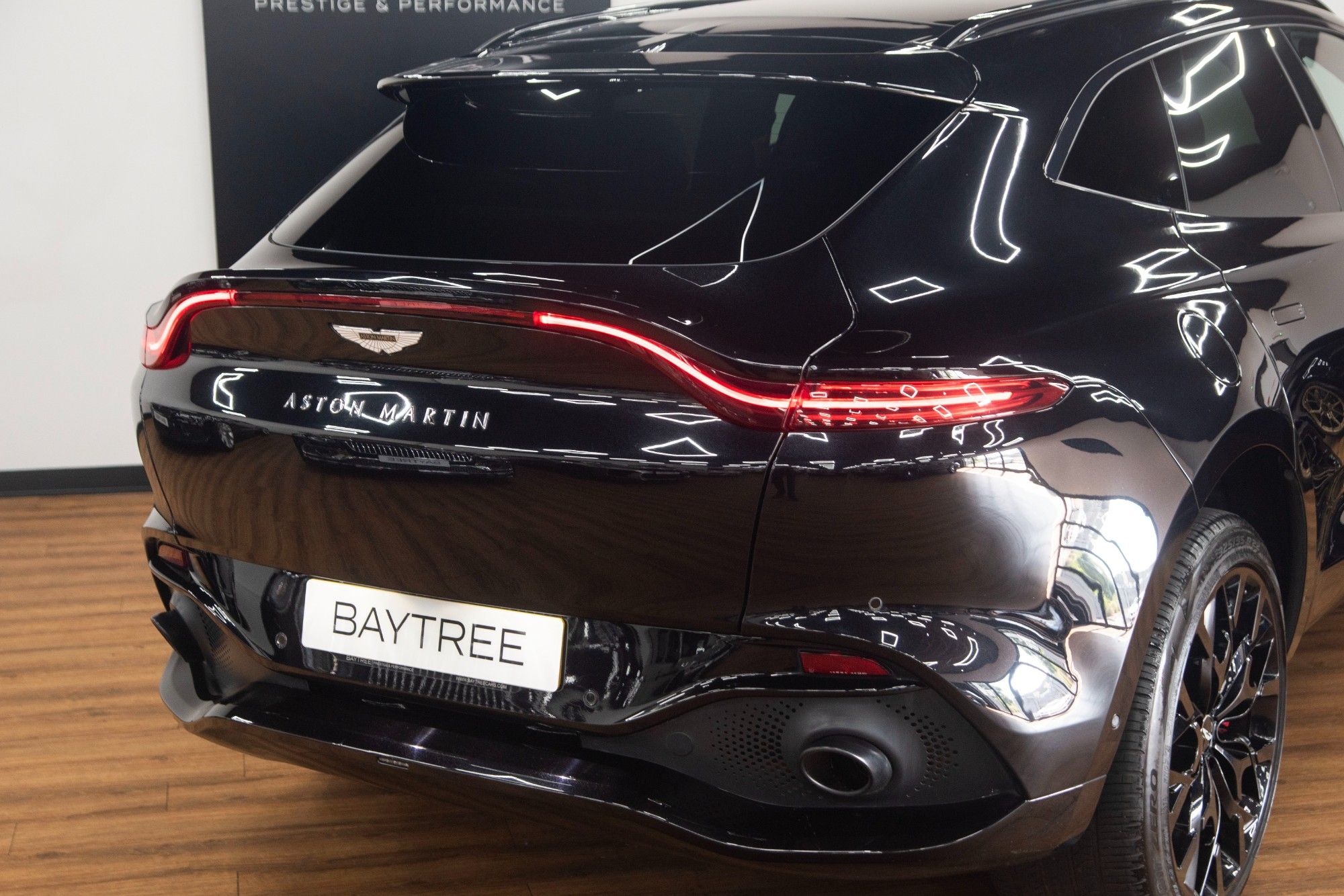 USED 2020 L ASTON MARTIN DBX 4.0 V8 SUV 5dr Petrol Auto 4WD Euro 6 (s/s) (550 ps) 