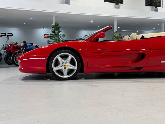 View our FERRARI 355