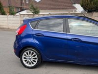 USED 2015 15 FORD FIESTA 1.0T EcoBoost Titanium X Hatchback 5dr Petrol Powershift Euro 6 (100 ps) REVERSE CAM -NAV- HEATED SEATS