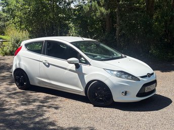 2012 FORD FIESTA