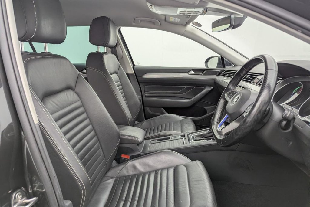 USED 2020 20 VOLKSWAGEN PASSAT 1.4 TSI 13kWh GTE Estate 5dr Petrol Plug-in Hybrid DSG Euro 6 (s/s) (218 ps) Car Play, Sensors, Sat Nav