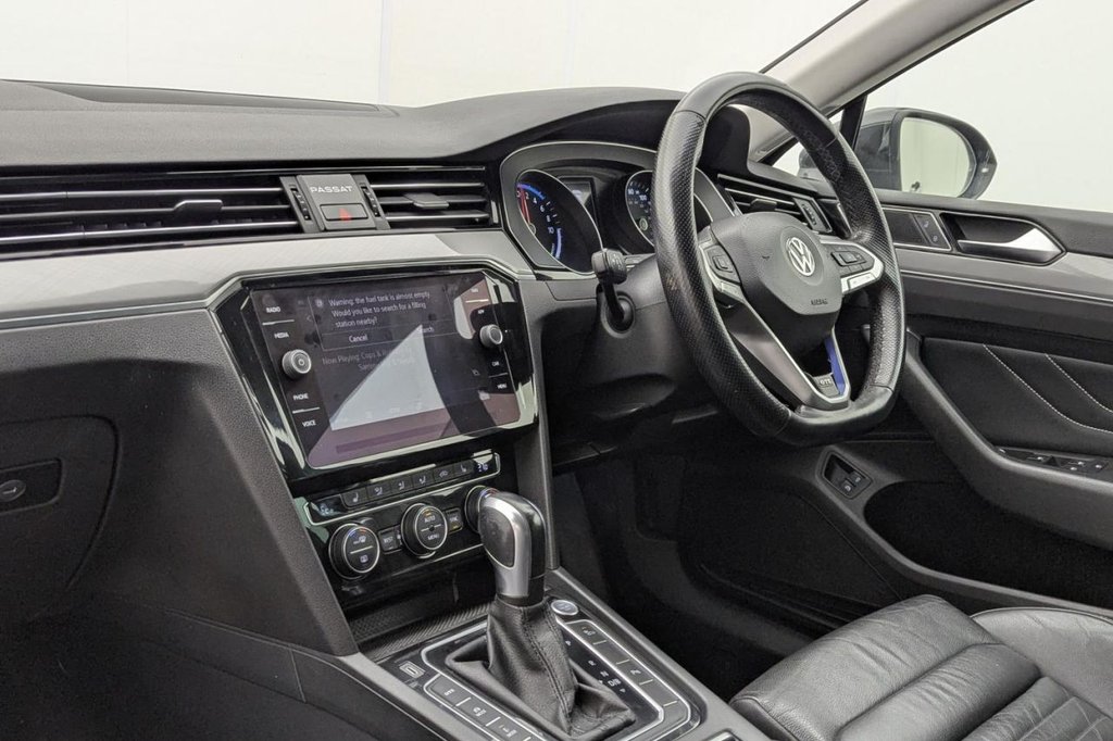 USED 2020 20 VOLKSWAGEN PASSAT 1.4 TSI 13kWh GTE Estate 5dr Petrol Plug-in Hybrid DSG Euro 6 (s/s) (218 ps) Car Play, Sensors, Sat Nav