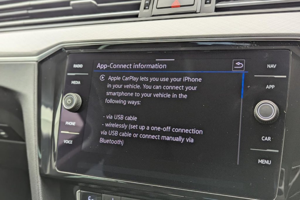 USED 2020 20 VOLKSWAGEN PASSAT 1.4 TSI 13kWh GTE Estate 5dr Petrol Plug-in Hybrid DSG Euro 6 (s/s) (218 ps) Car Play, Sensors, Sat Nav