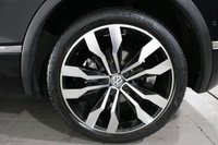 USED 2019 19 VOLKSWAGEN TIGUAN 2.0 TDI R-Line Tech SUV 5dr Diesel DSG Euro 6 (s/s) (150 ps) 5 DOCUMENTED SERVICES I GREAT SPEC