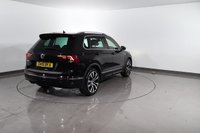 USED 2019 19 VOLKSWAGEN TIGUAN 2.0 TDI R-Line Tech SUV 5dr Diesel DSG Euro 6 (s/s) (150 ps) 5 DOCUMENTED SERVICES I GREAT SPEC