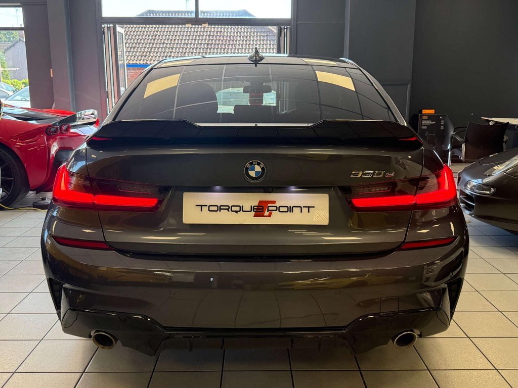 USED 2020 20 BMW 3 SERIES 2.0 330e M Sport Auto 4dr FSH + M PERF KIT + 2 KEYS