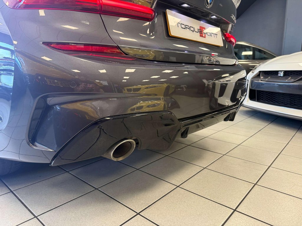 USED 2020 20 BMW 3 SERIES 2.0 330e M Sport Auto 4dr FSH + M PERF KIT + 2 KEYS
